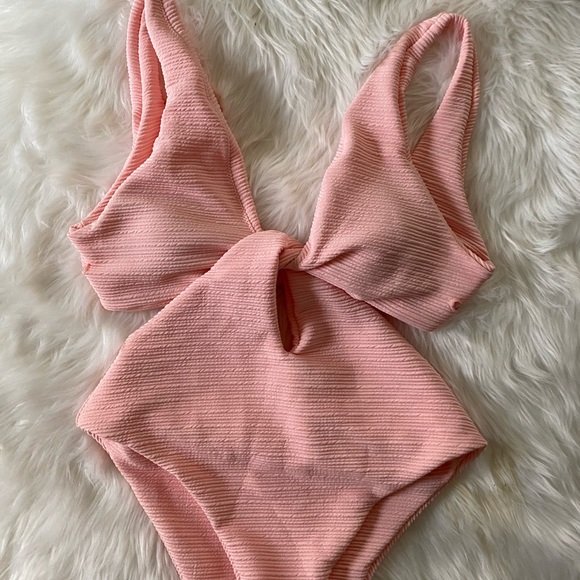 CUPSHE PINK ONE PIECE TIE BIKINI - Picture 3 of 5